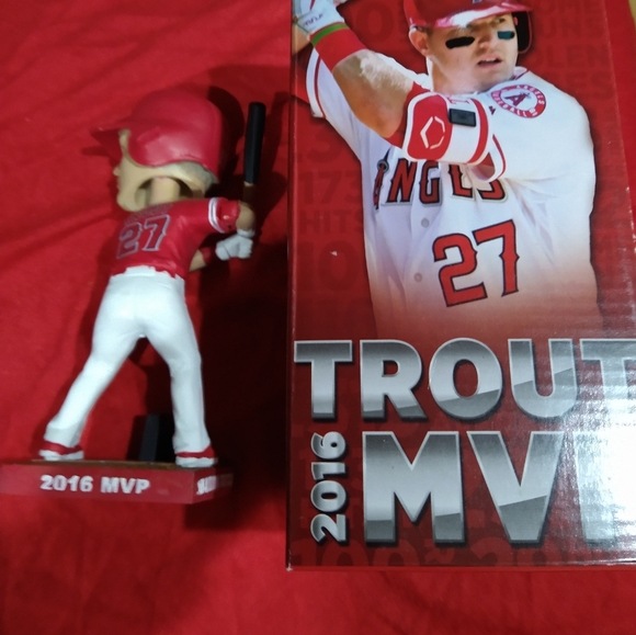 Mike Trout 2016 MVP Bobblehead - Picture 4 of 4